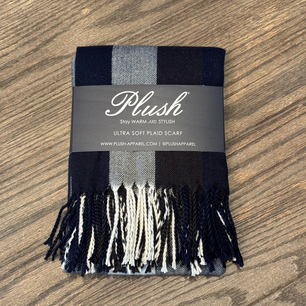 Plush Ultra Soft Plaid Scarf, Navy Blue& White